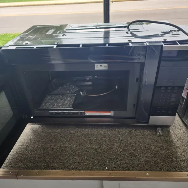 LG Microwave - Image 2