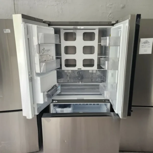 LG Refrigerator - Image 3