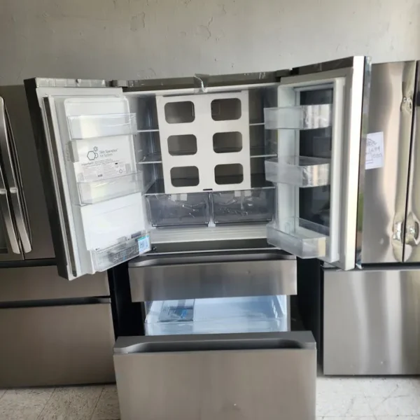 LG Refrigerator - Image 3