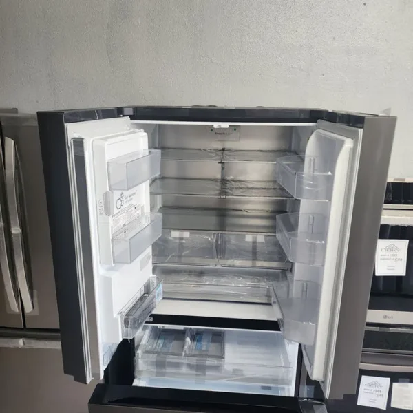 LG Refrigerator - Image 2