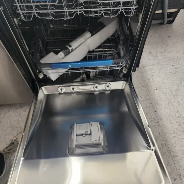 LG Refrigerator - Image 5