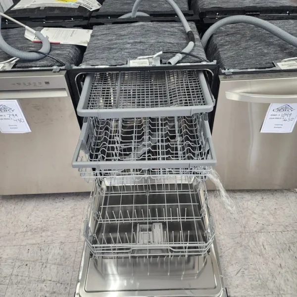 LG Dishwasher - Image 2