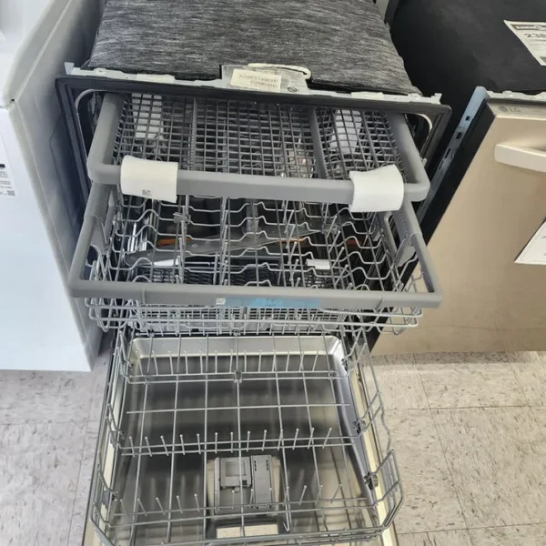 LG Dishwasher - Image 2